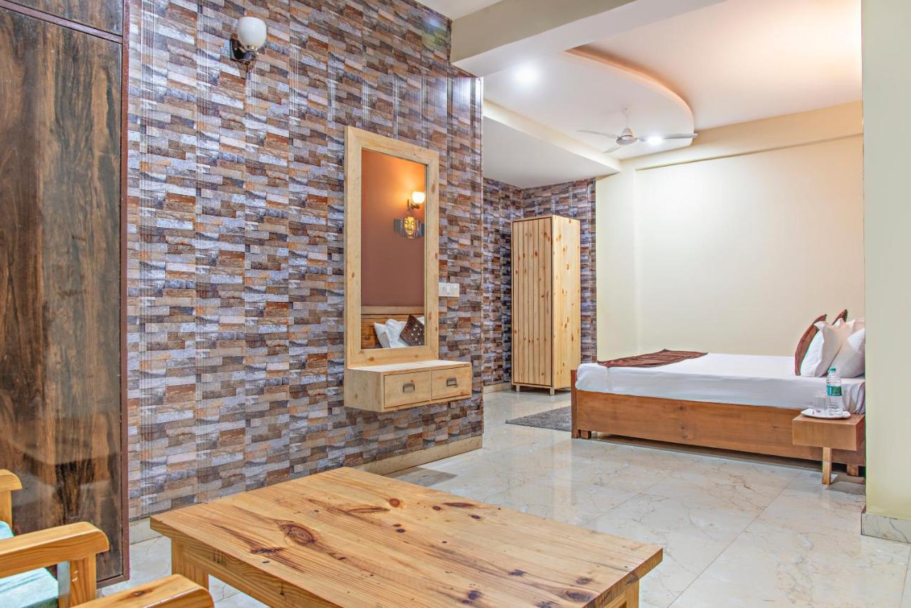 The Hillcrest Paradise Kasauli Eksteriør bilde