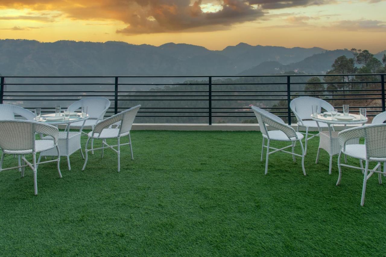 The Hillcrest Paradise Kasauli Eksteriør bilde