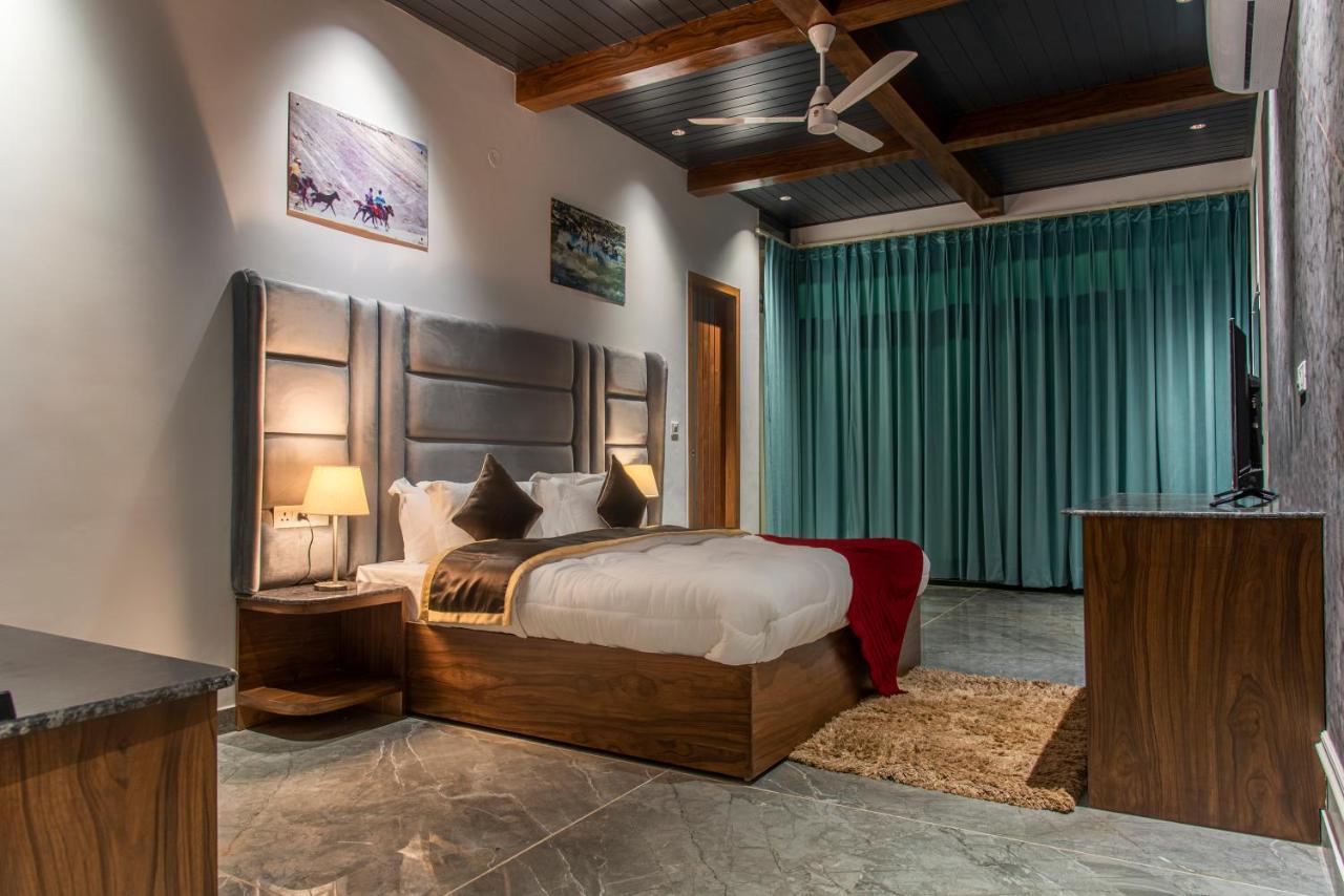 The Hillcrest Paradise Kasauli Eksteriør bilde