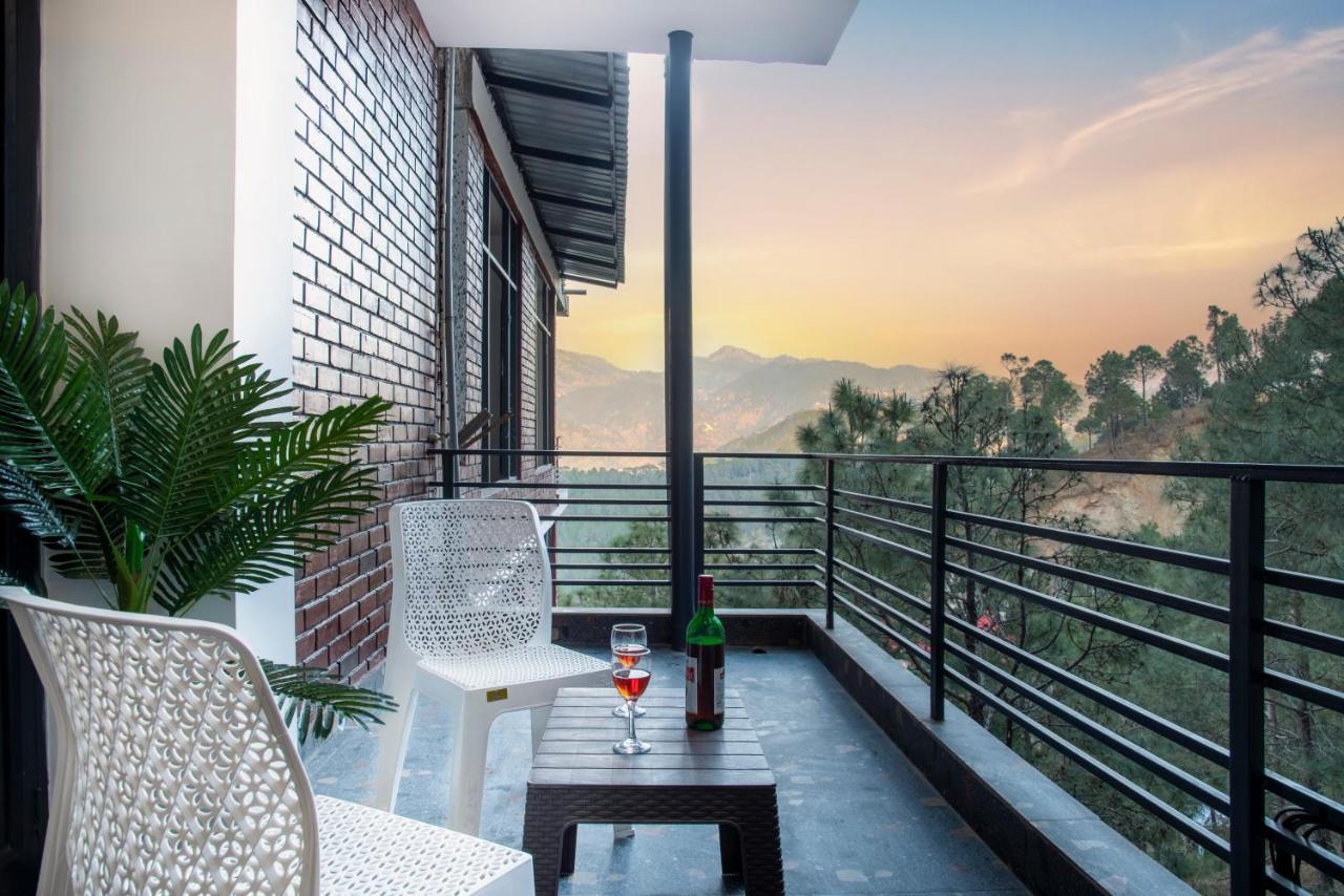 The Hillcrest Paradise Kasauli Eksteriør bilde
